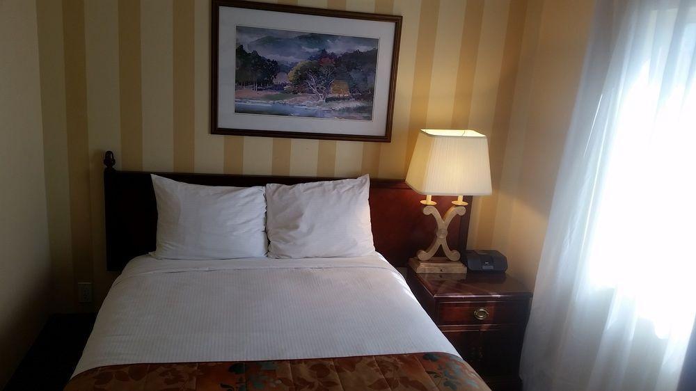 Arbutus Motel Victoria